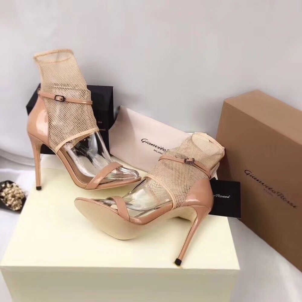 Open toe stiletto lovers 🌹🌹#gianvitorossi